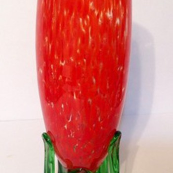 KRALIK RARE TOMATO AND VASELINE ROCKET VASE - Art Glass