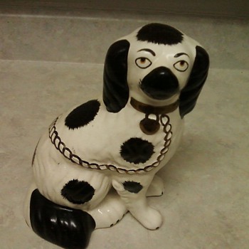 STAFFORDSHIRE DOG