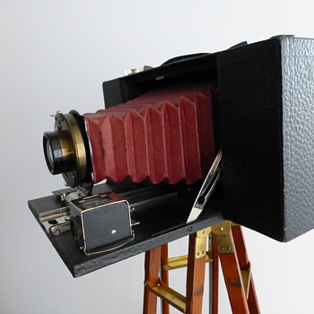 Kodak Red Bellows #2 - Cameras