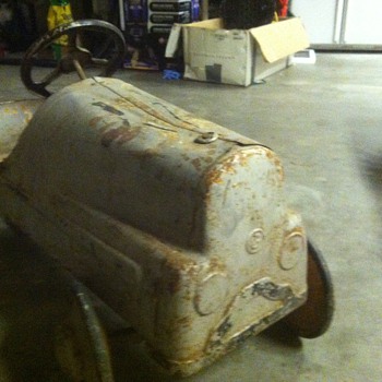 Old Pedal Car 