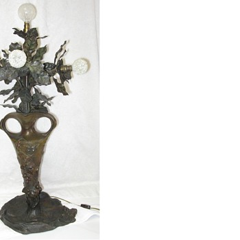 Help me identify this lamp