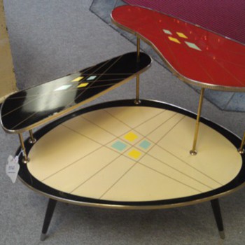 Eames Atomic side / coffee table