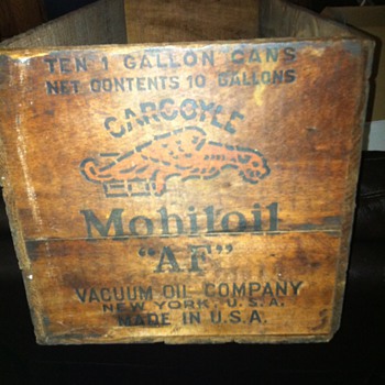 1920's Gargoyle Mobiloil  AF  motor oil can crate - Petroliana