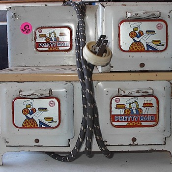 Louis Marx and Co. Toy Tin Oven-Stove