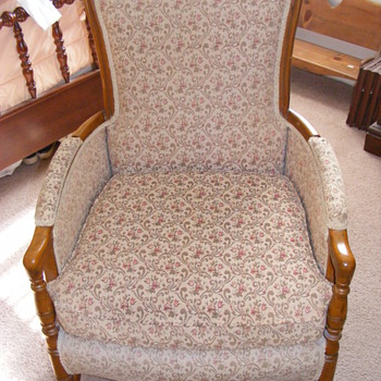 Beautiful, Comfortable old or vintage chair? - Furniture