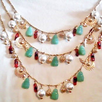 Needing Help On this Glass Buddha Necklace!!! - Costume Jewelry