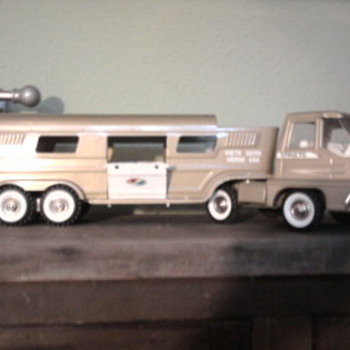 Structo Vista Dome Horse Van - Model Cars