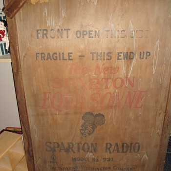 Sparton Equasonne Radio Model 931 - Radios