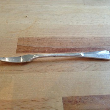 Edwardian silver spike C1912 Reid & Sons