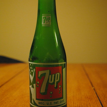 1930's/40's 7Up Bottle-Detroit, MI - Bottles