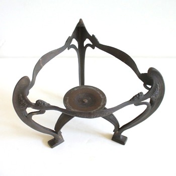 LOETZ AND PK PIECES AND ONE VERY USEFUL METAL SETTING - Art Glass