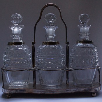 Triple Decanter Stand