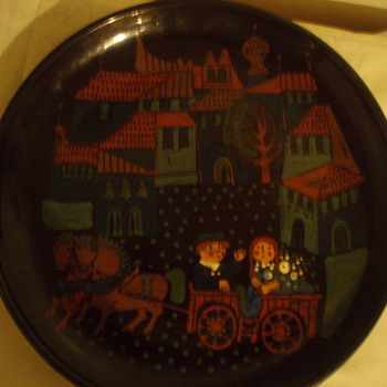 Art Pottery Plate - Art Pottery