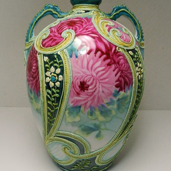My Beautiful Japanese Nippon Moriage Vase 