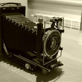 The Zeiss Ikon Maximar Camera - Cameras