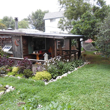 Old time looking shed 