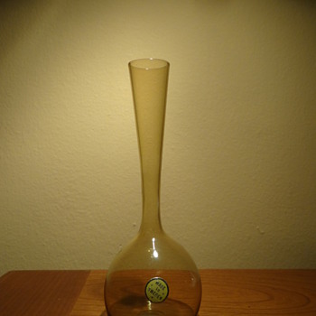 ARTHUR PERCY FOR GULLASKRUF SWEDEN  /  REPOST  - Art Glass