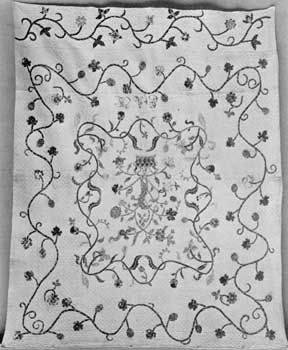 Rare 18th-Century American Quilt: The delicacy of the calico appliqué motif is reminiscent of crewelwork. Diamond pattern is used in the quilting. Rare 18th-Century American Quilt: The delicacy of the calico appliqué motif is reminiscent of crewelwork. Diamond pattern is used in the quilting.
