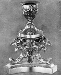 Traveling inkstand made by Obadiah Rich, Boston, based on the classic tradition as modified in the first quarter of the 19th century. Traveling inkstand made by Obadiah Rich, Boston, based on the classic tradition as modified in the first quarter of the 19th century.