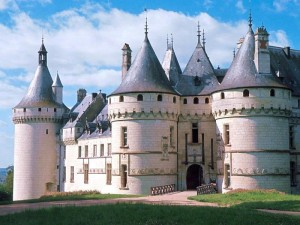 Opinion: Take down the castle walls! (to grow our collecting clubs)