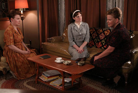 Anita Olson Respola (Audrey Wasilewski), Peggy Olson (Elisabeth Moss), and Katherine Olson (Myra Turley) in Episode 4. Anita Olson Respola (Audrey Wasilewski), Peggy Olson (Elisabeth Moss), and Katherine Olson (Myra Turley) in Episode 4.