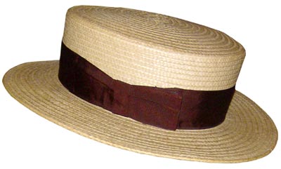 Straw boaters had low crowns so they would stay more securely on the heads of Oxford rowers and Venetian gondoliers.