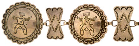 This prewar link belt has stampwork Thunderbird images. A short belt, it is just over 33 inches long and each concha is 1.75 inches across. This prewar link belt has stampwork Thunderbird images. A short belt, it is just over 33 inches long and each concha is 1.75 inches across.