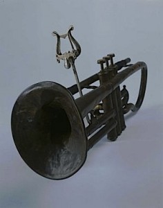 Dunbar has handled non-sports items, too, such as Louis Armstrong's cornet from 1912, which is now at the Smithsonian. Dunbar has handled non-sports items, too, such as Louis Armstrong's cornet from 1912, which is now at the Smithsonian.