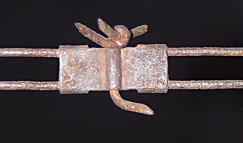 Mouck three to one The Mouck Three to One Barb on Parallel Strands was patented in 1893 by Solomon Mouck of Denver, CO. Photo by railman.