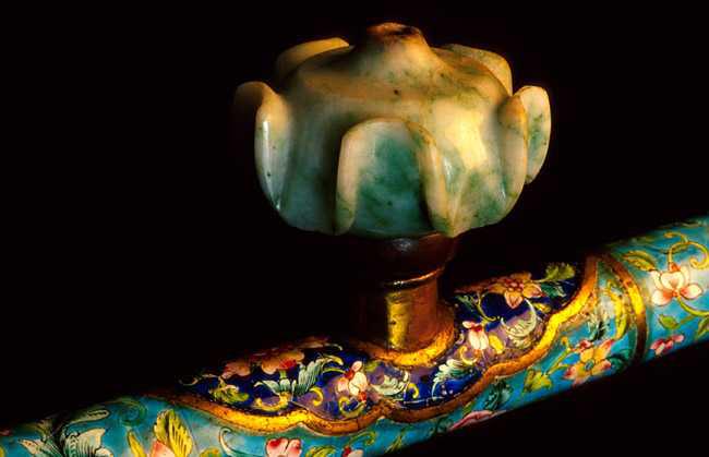 opium_jade A close-up of an opium pipe of featuring Canton enamel and a jade bowl.