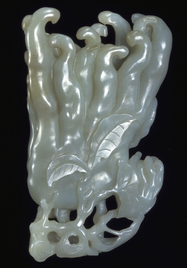 Buddha Hand Citron This Qing Dynasty piece of nephrite is carved to resemble fo Buddha's-hand citron, which in Chinese is a rebus for blessings and longevity.