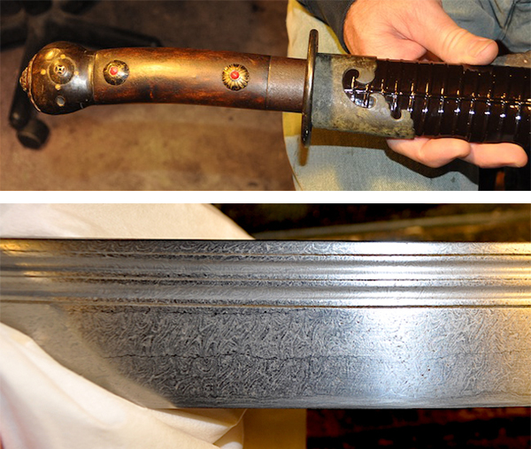 MongrolianDouble Boyd's Mongrolian, so named for its combination of Chinese and Mongolian styles. The blade exhibits Damascus patterning.
