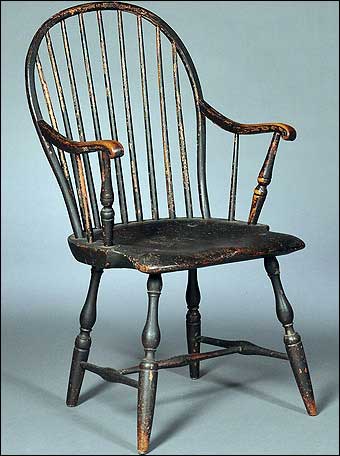 windsor This 18th century American bow-back Windsor armchair sold for nearly $5,000 at Skinner Auction in 2011. The chipping reveals it was painted black over red over green.