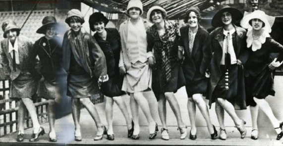 1920swomen Less-than-affluent flappers reveal their knees in the 1920s. Via Smithsonian.com.