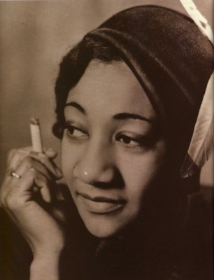 albertahunter Alberta Hunter was hush-hush about her lesbian lifestyle. (Via JazzAgeMusic.blogspot.com)