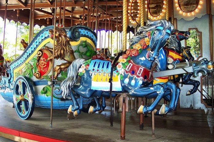 19_PTCstlouis1915 A horse appears to pull a Roman chariot with the Philadelphia Toboggan company's logo on the Grand Ole Carousel at Six Flags St. Louis. (© Bette Sue Gray, via carousels.org)