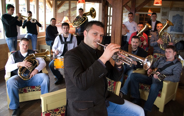 dejan petrovic big band Dejan Petrović was the returning champ at Guča in 2010. His "blisteringly fast" western Serbian sound made him the one to beat. (Via DejanPetrovic.com)