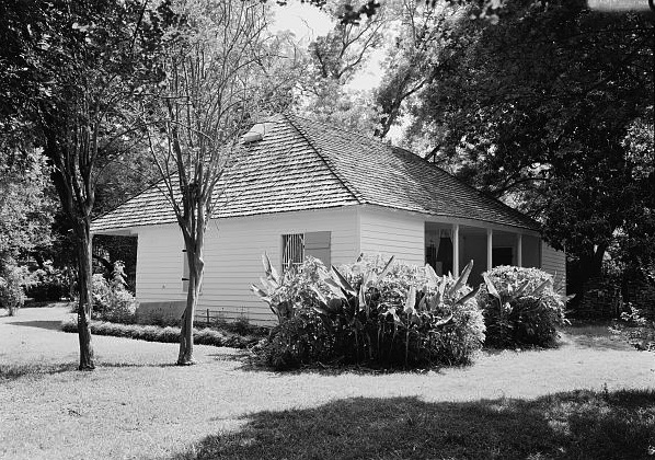 slavehospital The slave hospital at Melrose Plantation in Natchitoches Parrish, Louisiana. Melrose Plantation, which grew indigo, tobacco, and cotton, was originally founded by a family of freed slaves, but was bought by white couple Hypolite and Henry Hertzog in the 1840s. (Via Library of Congress)