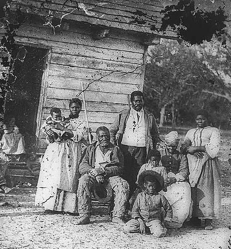 slavefamily_generations Five generations of an enslaved family on James Joyner Smith's cotton plantation in Beaufort, South Carolina. (Via Library of Congress)