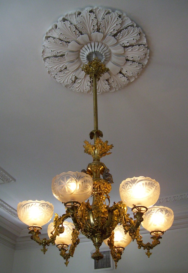 slavery_chandelier A chandelier from the Wilmington, N.C., mansion built for Dr. John D. Bellamy, a prominent planter, physician, and businessman, who kept nine enslaved people at the house. (Photo by Arnold Modlin)