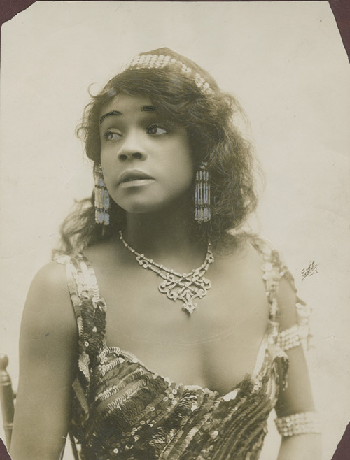 vbg_walker Ada Overton Walker is credited with popularizing the cakewalk, the 19th century dance craze that originated on slave plantations. In this photo, she's dressed as her Salome character. (From the New York Public Library for the Performing Arts)