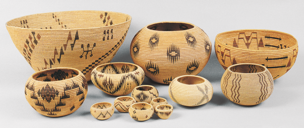 164 Washow Bowls Washoe bowls from the Blaugrund collection. There are no jars here, and all coil left using three willow rods for the foundation with willow, redbud, and dyed bracken fern root for the splints.