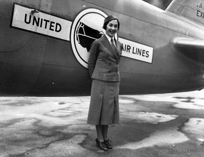 airline_1930sstyle-in-the-aisla-2 A United Air Lines flight attendant and nurse in the mid-1930s. (Via Museum of Flight)