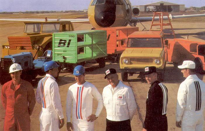 epuccicrew In the 1960s, Emilio Pucci designed uniforms for the Braniff ramp crews, but these white jumpsuits only survived one month of dirty work. (Via BraniffPages.com)