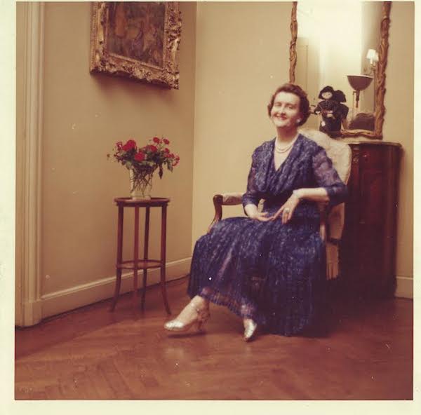huguette_selfportrait3 Huguette was also an amateur photographer who collected high-end cameras. In the 1950s and 1960s, she would take simple self-portraits with a Polaroid instant camera in her Fifth Avenue apartment for Christmas and Easter. (Via the estate of Huguette Clark, from "The Phantom of Fifth Avenue")