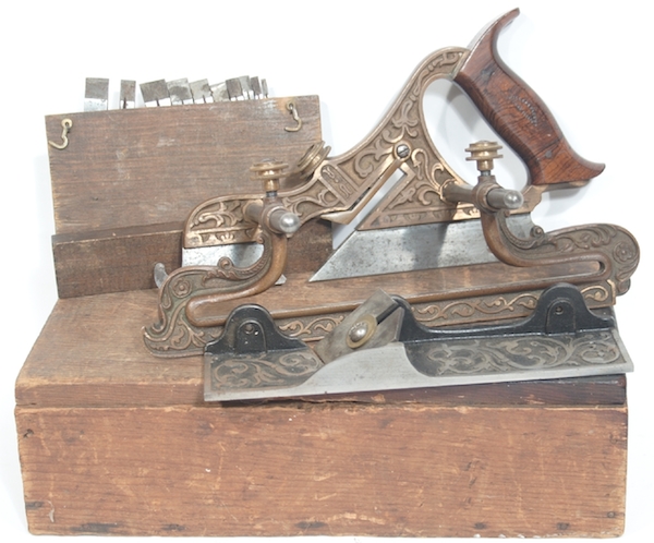 Mantiques_Stanley_MILLER’S PATENT PLANE_edit This Stanley No. 42 Miller's patent plane from 1873, with its original box, sold at auction for $5,280. (Via "Mantiques")