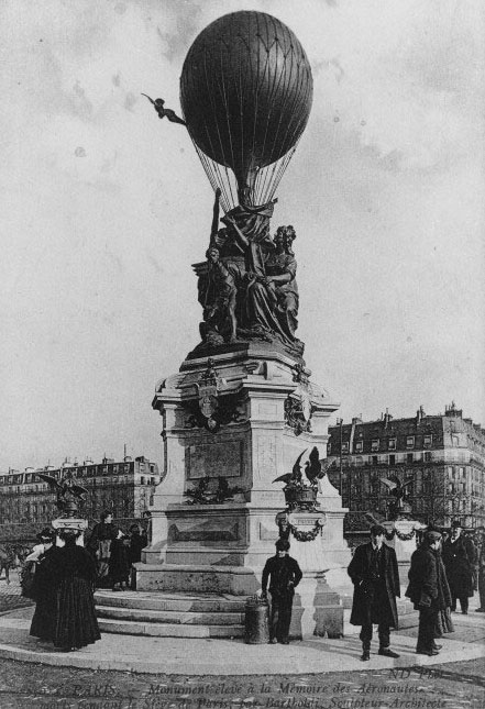 In 1906, a monument was dedicated to the balloonists, pigeons, and microphotographs that made communication possible during the 1871 Siege of Paris. The memorial was destroyed during World War II.