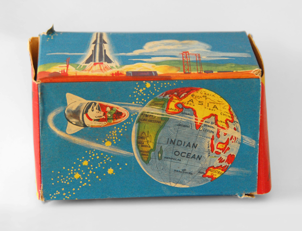 The packaging of a Laika clockwork toy made by the GNK company in West Germany between 1958 and 1965. (© FUEL Publishing / Marianne Van den Lemmer)
