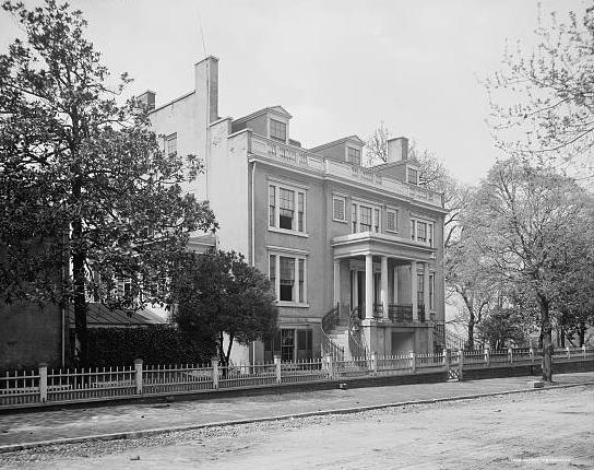The Van Lew mansion in Richmond, circa 1905. (Via Library of Congress)
