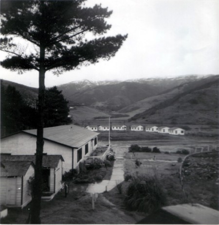 The Muir Beach Lodge, circa 1948, site of an Acid Test on either December 11 or 18, 1965. Via bellobeach.com.